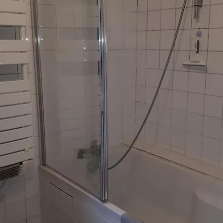 1 A 2 Chez Valerie Gouffe