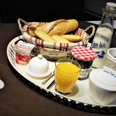 Bed & Breakfast 1 à 2 Chambres Climatisées chez Valérie Gouffé *