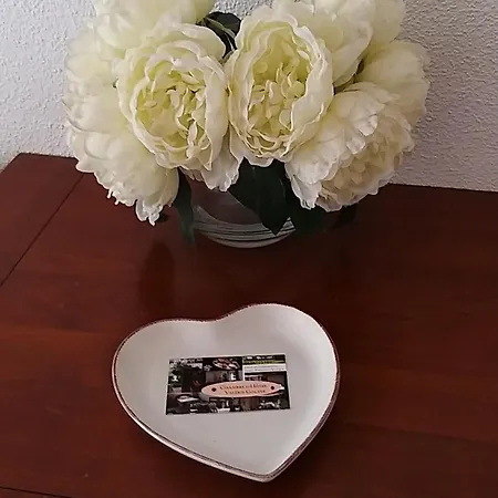 1 A 2 Chez Valerie Gouffe Bed & Breakfast