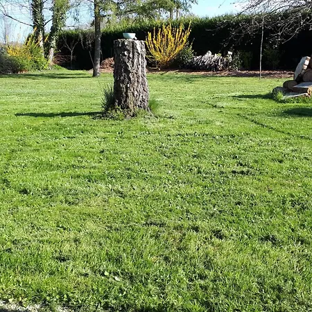 1 A 2 Chez Valerie Gouffe *