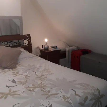 1 à 2 Chambres Climatisées chez Valérie Gouffé