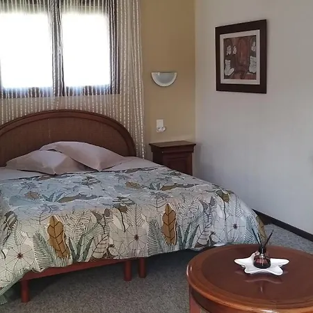 1 à 2 Chambres Climatisées chez Valérie Gouffé