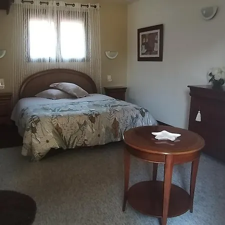 1 à 2 Chambres Climatisées chez Valérie Gouffé Bed & Breakfast