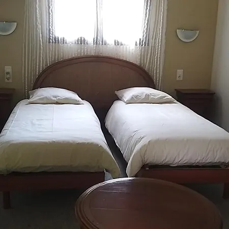 Bed & Breakfast 1 à 2 Chambres Climatisées chez Valérie Gouffé *