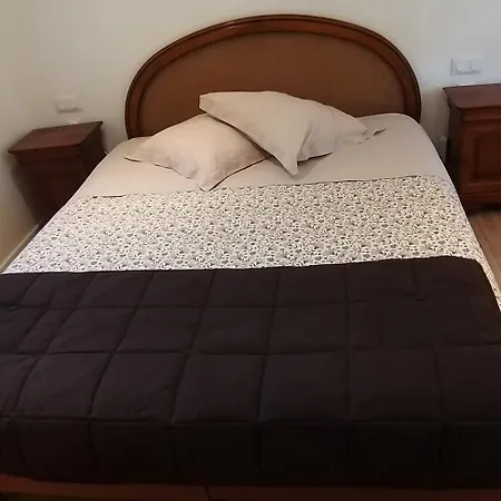1 A 2 Chez Valerie Gouffe Bed & Breakfast