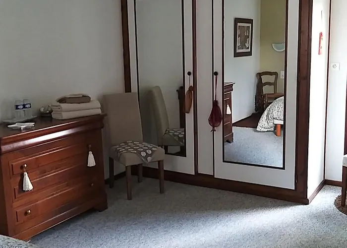 1 à 2 Chez Valérie Gouffé *